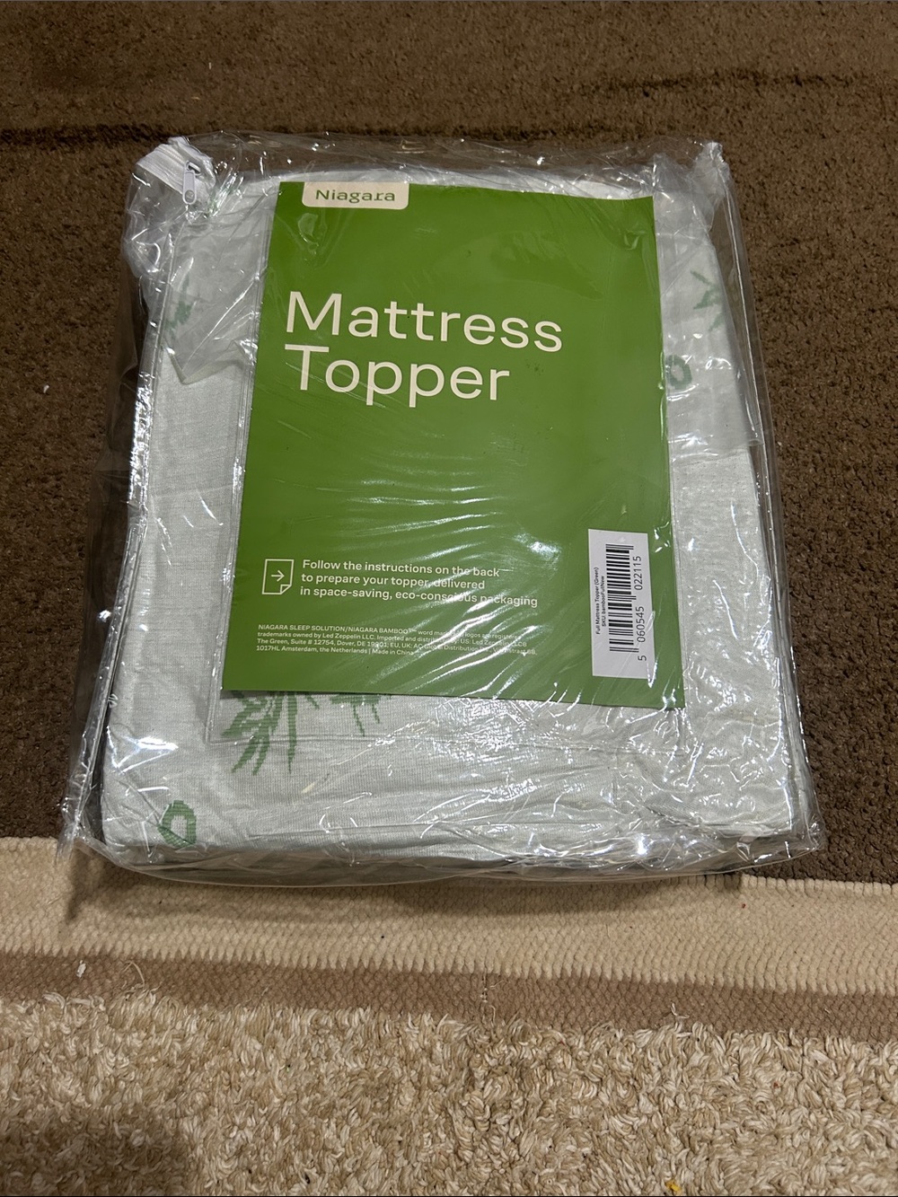 BAMBOO White Mattress Topper with Green Label